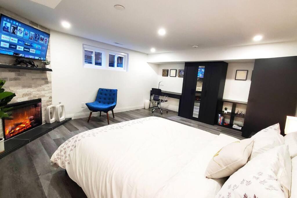 Renovated Guest Suite Near The Lake & High Park In Toronto! エクステリア 写真