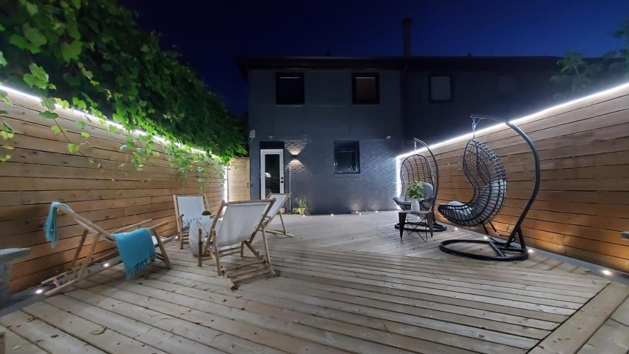 Renovated Guest Suite Near The Lake & High Park In Toronto! エクステリア 写真